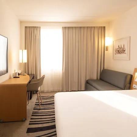 מלון Novotel - Ekeren 4*